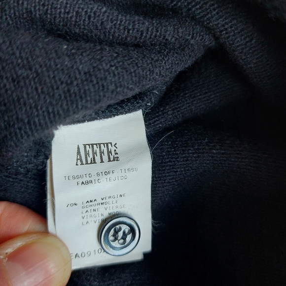 Moschino black cashmere wool blend knit sweater with ruffle knit detail Vintage - Picture 4 of 7